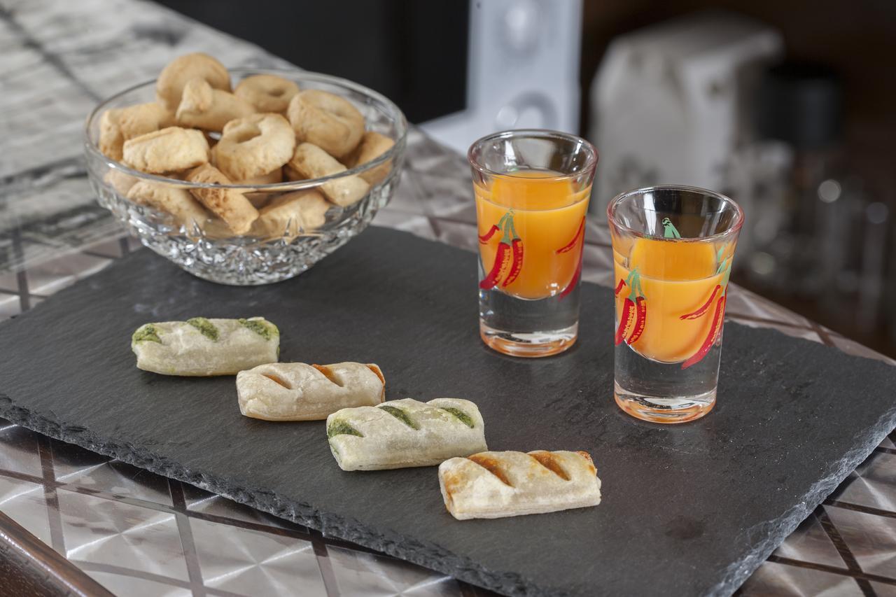 Enjoy Vida Bed & Breakfast Casola di Napoli Exterior photo
